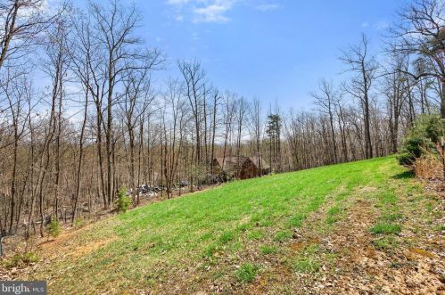 1600 Mercer Rd, Haymarket VA  20169 exterior