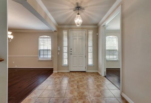 3604 Leanne Dr, Lewisville TX  75022-0962 exterior