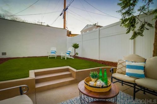 3124 Dumas St, San Diego CA 92106-1318 exterior