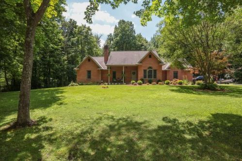 3317 Maple Ridge Rd, Mount Olive, OH 45106-8503