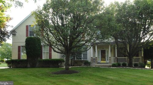 10 Dover Pl, Southampton, PA 18966-2599