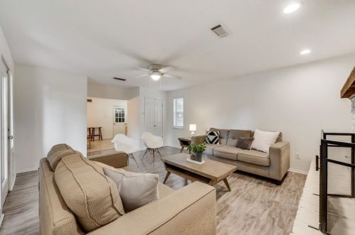 1316 Provincetown Ln, Richardson TX 75080-3303 exterior