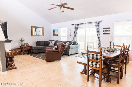 7015 Belfast Ave, Cocoa, FL 32927-3933