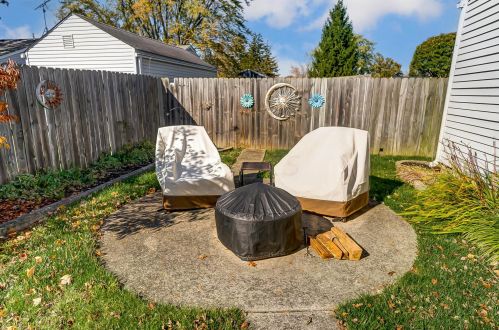 179 High St, London OH  43140-1315 exterior