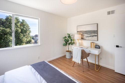 2408 Emily Ln, South San Francisco CA  94080-5263 exterior