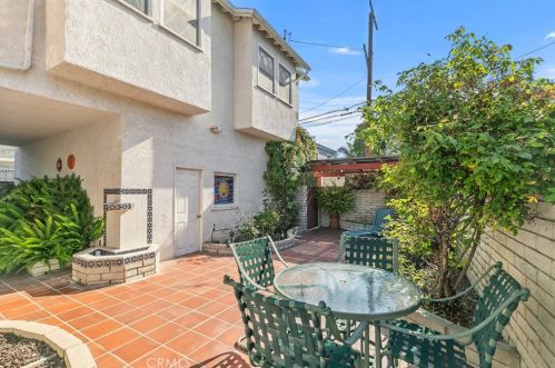 286 Glendora Ave, Long Beach CA 90803-3513 exterior