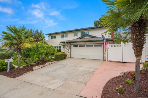 7663 Melotte St, San Diego, CA 92119-1233