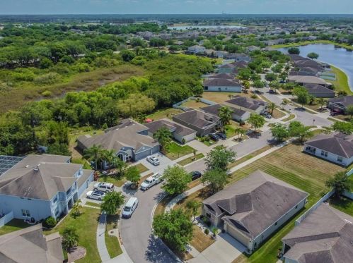 2107 Colville Chase Dr, Ruskin FL  33570-6306 exterior