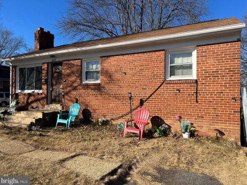 1620 Frances Dr, Woodbridge, VA 22191-1907