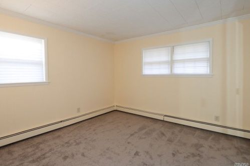 316 Herbert Pl, Bethpage NY  11714-4714 exterior