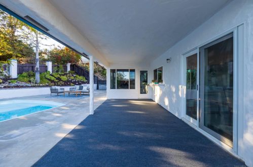 11382 Crazy Horse Dr, Lakeside CA 92040-1205 exterior