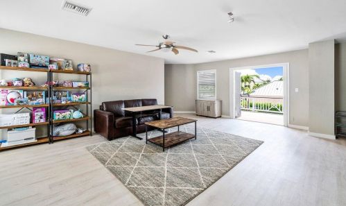 6260 Ocean Blvd, Boynton Beach FL  33435-5212 exterior