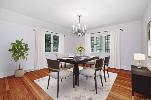 23 Lewis Ave, Hartsdale NY  10530-2803 exterior