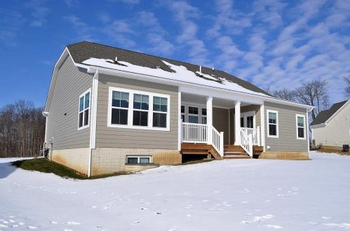 1702 Keela Dr, Pataskala OH  43062-7121 exterior