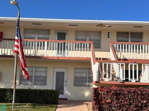 90 Somerset, West Palm Beach, FL 33417-2116