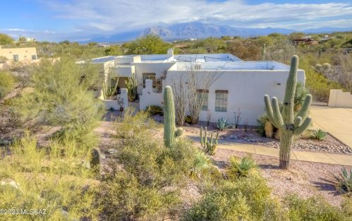 4941 Harris Hawk Pl, Tucson, AZ 85745-9443