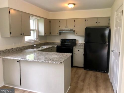 19 Lexington Ct, Charles Town WV  25414-5038 exterior