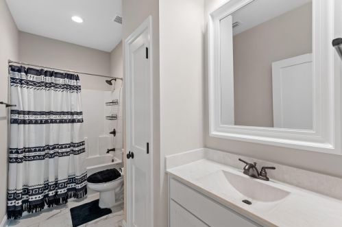 31 8th Ave, Shalimar FL  32579-1806 exterior