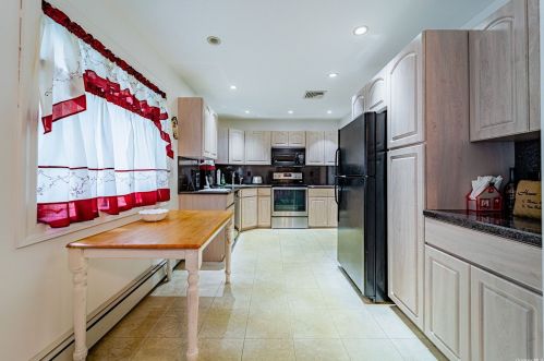 11 Garden St, Holtsville NY  11742-1408 exterior