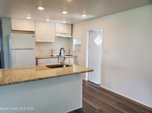 803 Oriole Cir, Sebastian, FL 32976-7520
