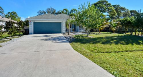 1032 Longfellow Rd, Fort Pierce, FL 34953-2329