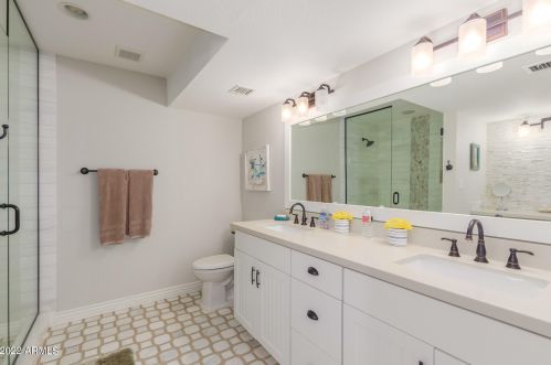 7724 Camelback Rd, Scottsdale AZ 85251-1801 exterior