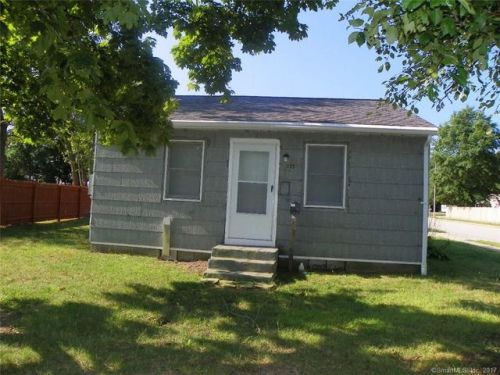 133 Midway Oval, Groton CT  06340-4849 exterior