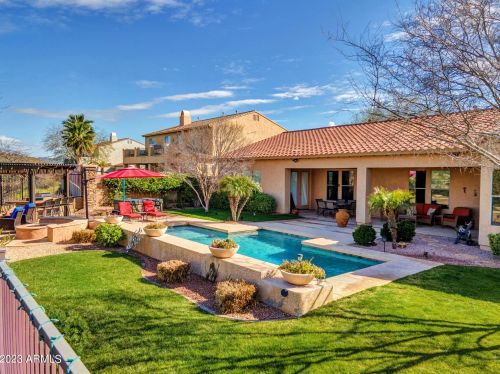 35804 27th Dr, Phoenix AZ  85086-5519 exterior