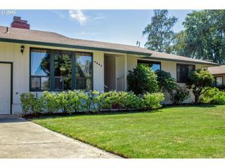 3247 Lorraine Ave, Roseburg, OR 97471-2441