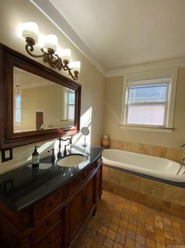 728 Gilpin St, Denver CO  80218-3634 exterior