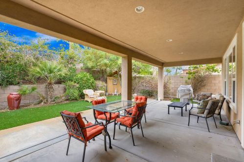 81160 Victoria Ln, La Quinta CA  92253-9351 exterior