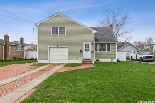 2800 Wilson Ave, North Bellmore, NY 11710-3404