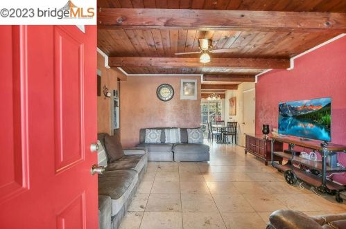 28 Wharf Dr, West Pittsburg, CA 94565-1348