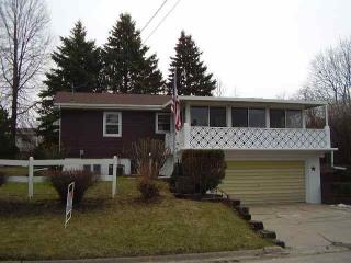208 Palmer Dr, Waterloo IA  50702-3719 exterior