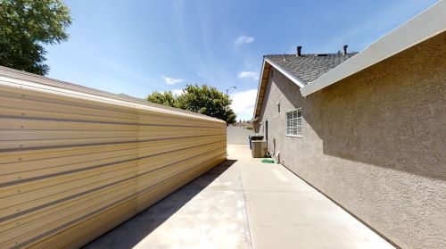 3960 Michelle Lynn Ct, Turlock CA  95382-8518 exterior
