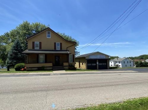 419 Hawthorne St, New Castle, PA 16101-2686