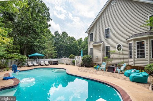 8316 Harrison Ct, Fredericksburg, VA 22407-1906