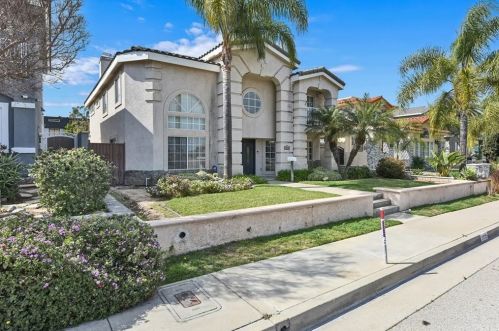 2015 Obispo Ave, Long Beach, CA 90755-1252