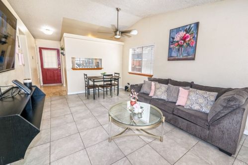 1860 Overland St, Colton CA  92324-6304 exterior