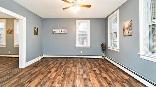 407 Walnut St, Catasauqua PA  18032-1704 exterior