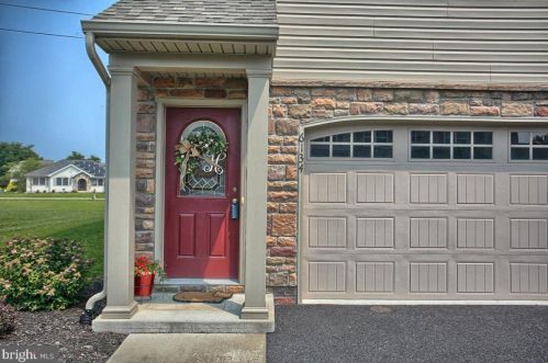 6134 Terry Davis Ct, Harrisburg, PA 17111-4296