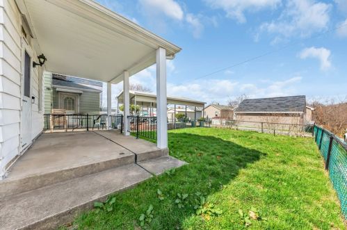 1027 Bernadine Ave, Ambridge PA  15003-1622 exterior