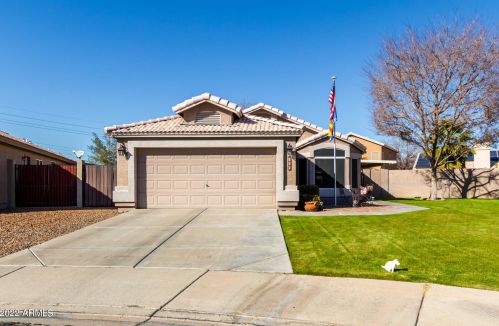 768 Golden St, Gilbert, AZ 85233-8206