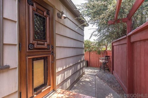 3381 Mtn Vw Dr, San Diego CA 92116-1950 exterior