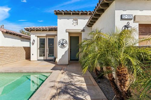 52090 Avenida Mendoza, La Quinta CA  92253-3296 exterior