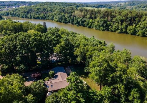 105 Robinhood Ln, Canonsburg, PA 15317-2710