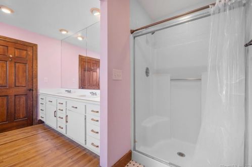 23 Cedar Hill Ln, Colchester CT  06420-4008 exterior