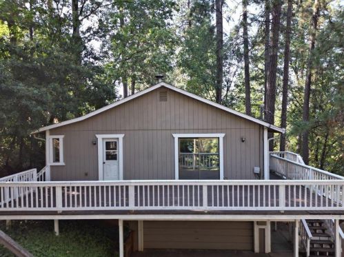 11755 Francis Dr, Grass Valley CA 95949-6676 exterior