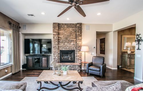 3523 Sports Dr, Gilbert AZ 85298-4077 exterior