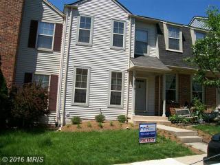 6910 Hovingham Ct, Centreville VA  20121-2543 exterior